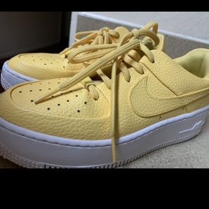 Nike Air Force 1